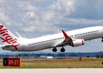 Passageiro corre pelado dentro de avião durante voo e obriga piloto a retornar a aeroporto na Austrália
