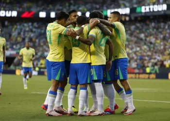 Ainda sem convencer, Brasil faz último amistoso antes da Copa América