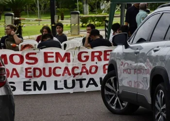 Professores da Ufes vão marcar nova assembleia para decidir fim da greve