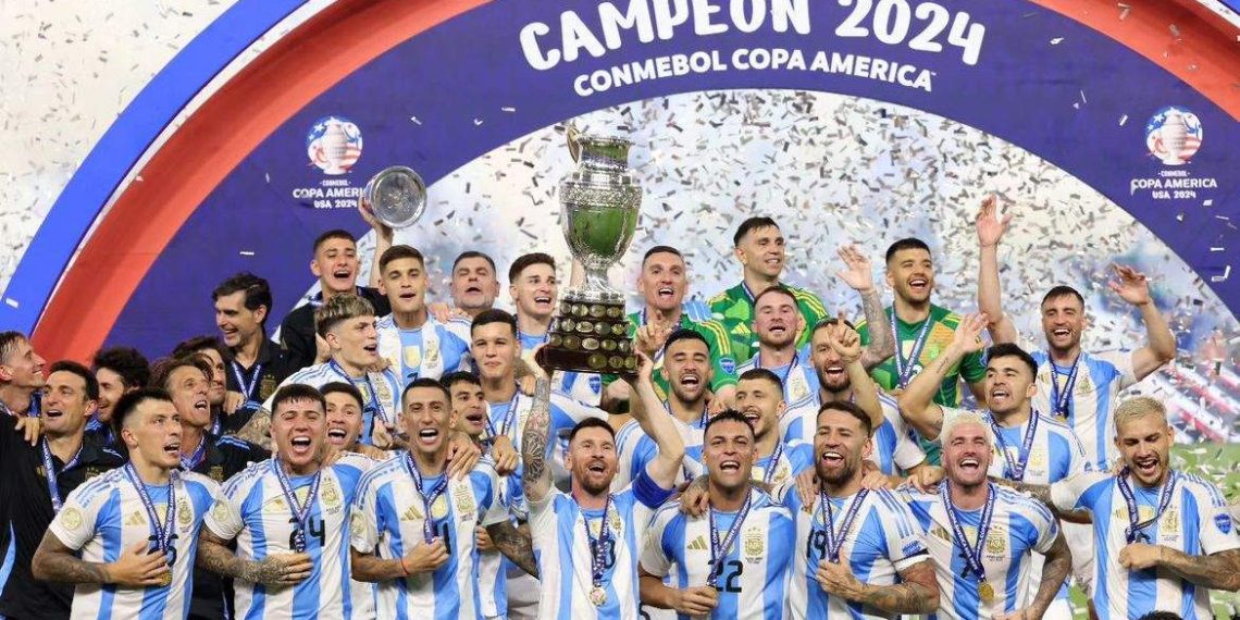 Argentina vence Colômbia com gol na prorrogação e conquista Copa América pela 16ª vez