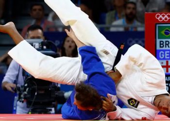 Classificada para a semi, Rafaela Silva jamais tomou um golpe em Olimpíadas
