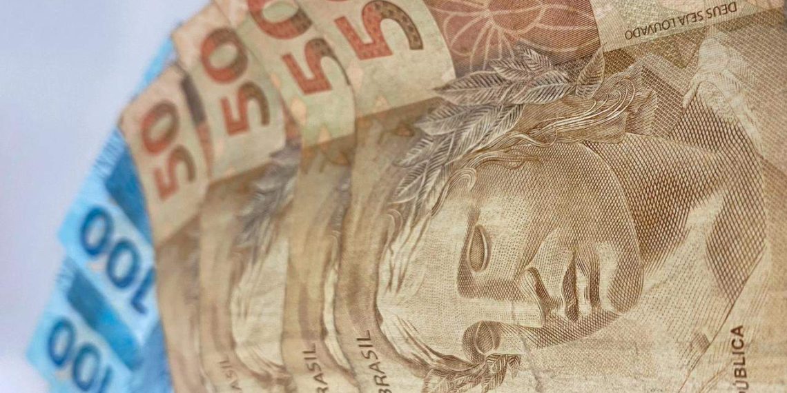 Receita paga nesta sexta-feira 4º lote de restituição do IR 2024