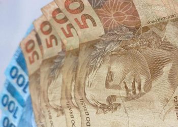 Receita paga nesta sexta-feira 4º lote de restituição do IR 2024