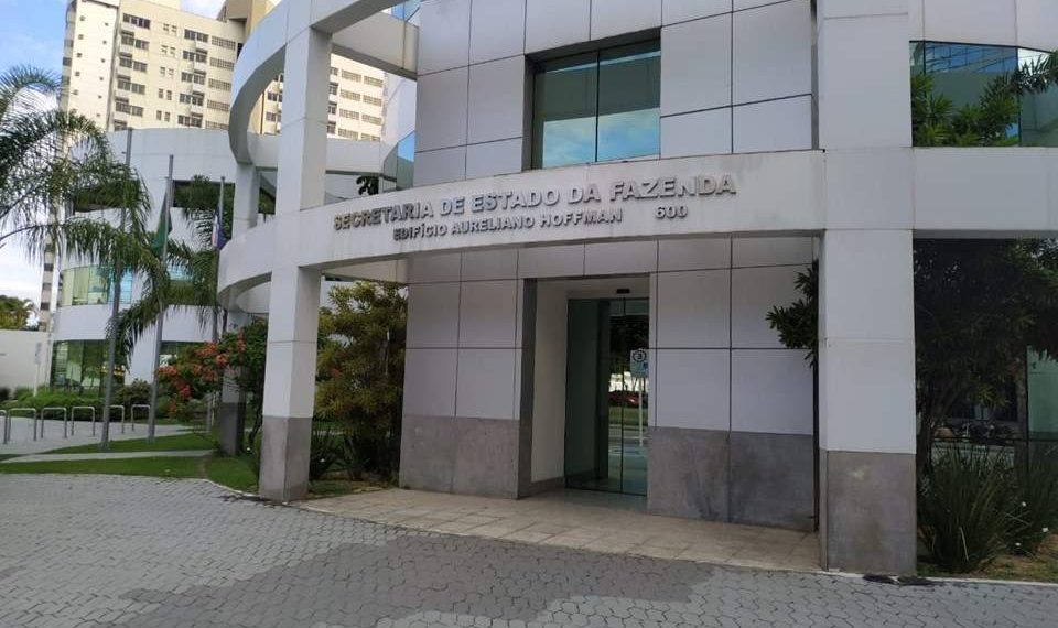 Governo penalizará quem comprar de empresas devedoras no ES; entenda