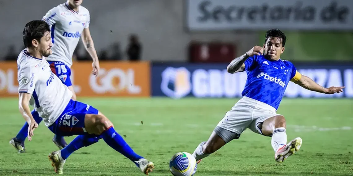 Em Cariacica, Cruzeiro perde para o Fortaleza pelo Brasileirão