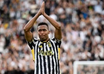 Alex Sandro diz sim e é o segundo reforço do Flamengo na janela