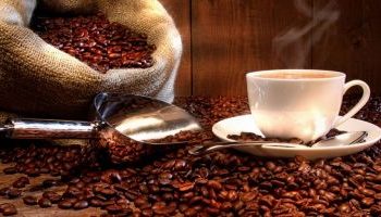 Mercado cafeeiro inicia 3ª feira (12) com preços mistos nas bolsas internacionais