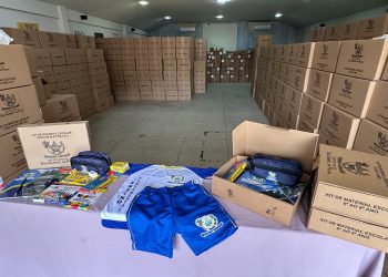 Prefeitura de São Gabriel da Palha anuncia chegada de kits de materiais escolares para alunos da rede municipal