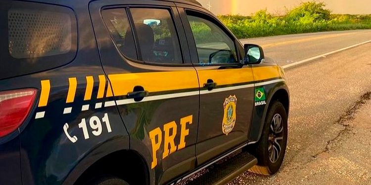 Foragido da Justiça é Preso pela PRF Durante Fiscalização na BR-101 em Linhares