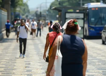Inmet prevê onda de calor e temperaturas acima da média no país