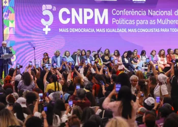 Mulheres cobram direitos e voz na 5ª Conferência Nacional