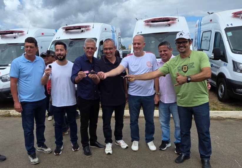 Prefeitura de São Mateus entrega 15 novas ambulâncias para reforçar o atendimento em saúde