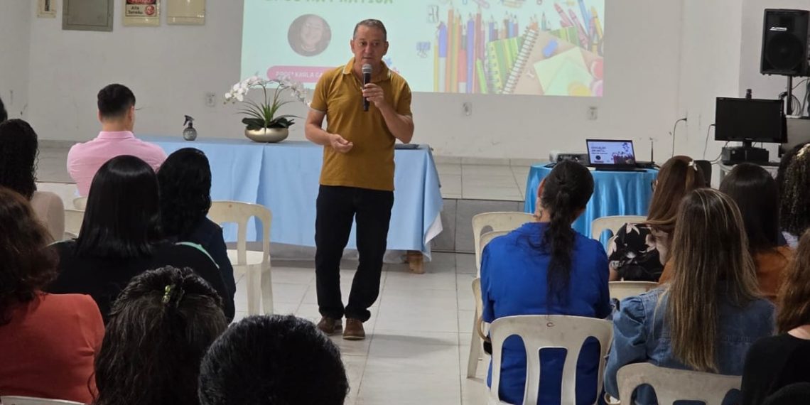 Professores da Educação Infantil participam de formação sobre BNCC e Currículos em Nova Venécia