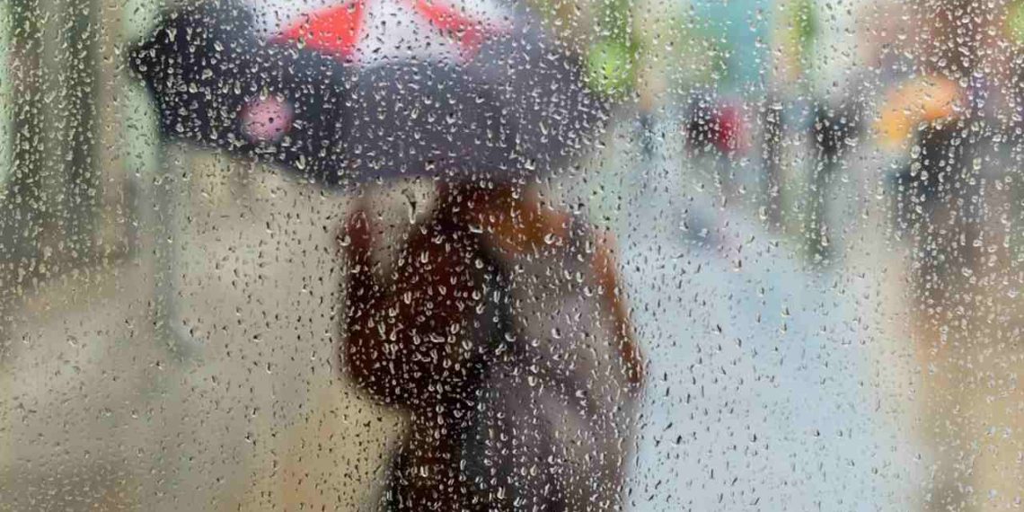 Previsão do tempo para São Mateus alerta para temporal com raios e trovões nesta segunda