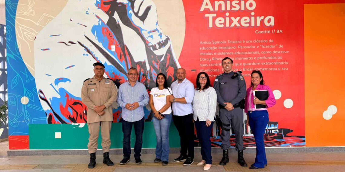 Prefeito Marcus Batista visita escolas cívico-militares na Bahia para implantar modelo em rede municipal
