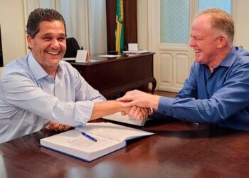 Renato Casagrande oficializa Ricardo Ferraço como nome da base para disputar o Governo do ES em 2026