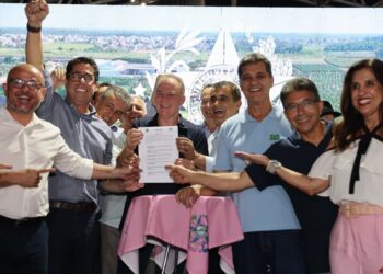 Renato Casagrande e Ricardo Ferraço reforçam presença do Estado no Norte do ES com entregas e anúncios em Jaguaré