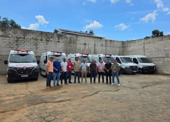 Seis ambulâncias novas: Prefeitura de Nova Venécia reforça frota e amplia atendimento à população