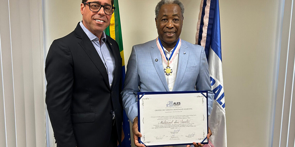 Especialista em história africana recebe Comenda Domingos Martins