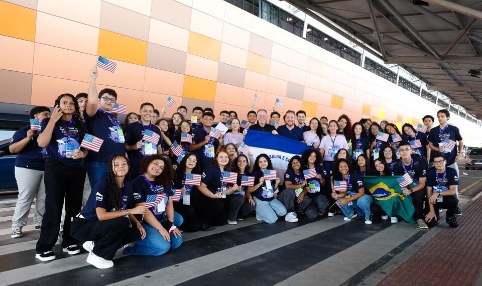 Governo do Estado conclui embarques do Programa de Intercâmbio Estudantil 2025