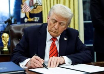 Após revés na Justiça, Trump anuncia tarifa global de 10% por 150 dias