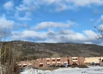 Ataque a tiros em escola no Canadá deixa 10 mortos