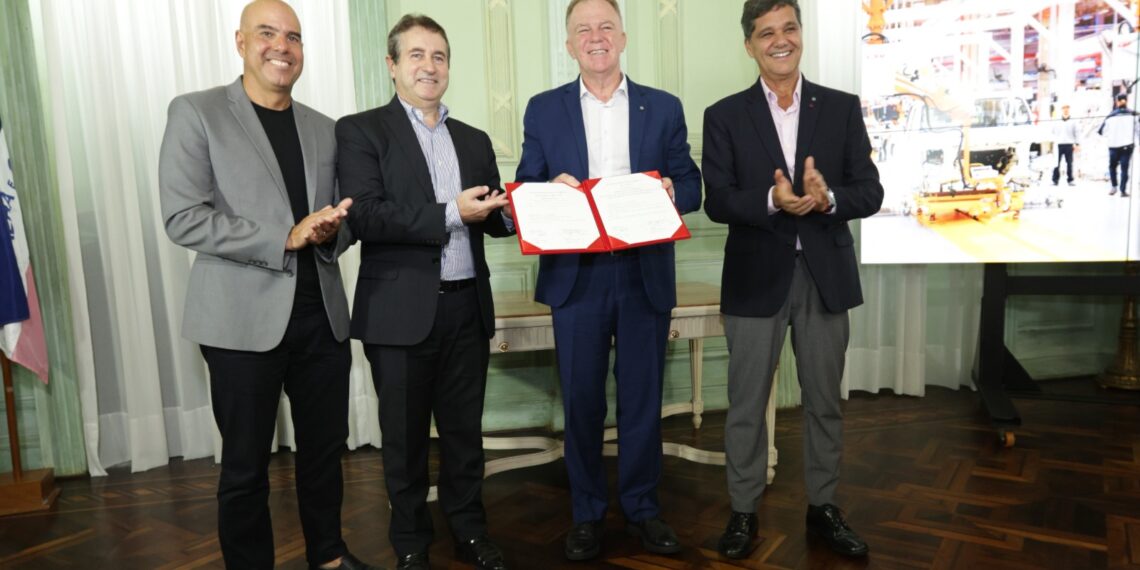 VOLTA ÀS AULAS: Prefeitura de São Mateus inicia entrega de kits escolares e novos uniformes 2026