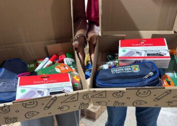 São Mateus: Entrega de materiais escolares avança e uniformes começam a chegar nesta sexta (27)