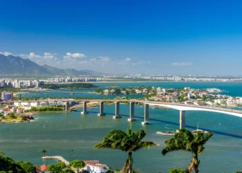 Espírito Santo lidera o País em investimentos e poupança, e tem menor nível de endividamento do Brasil