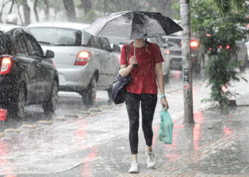 ES sob alerta laranja: chuvas de até 100 mm e ventos fortes atingem 70 cidades nesta segunda