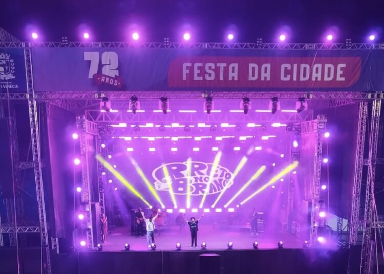 Primeiro dia de festa reúne grande público e programação segue com grandes atrações em Nova Venécia
