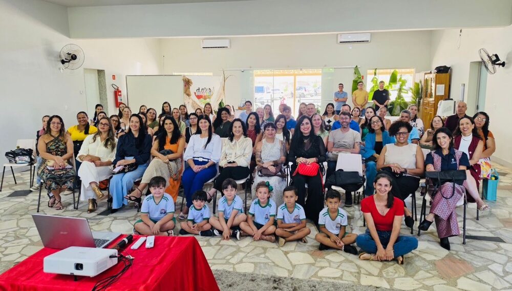 Secretaria de Educação de Vila Valério promove capacitação sobre história e cultura afro-brasileira