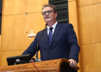 Anderson Pedra contribui com debates sobre planejamento e seleção de fornecedores para o sistema de compras públicas mais ágeis