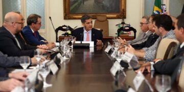 Ferraço lidera primeira reunião do Estado Presente e celebra menor número de homicídios em março nos últimos 30 anos