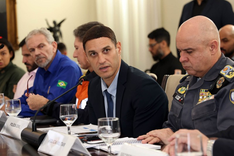 Ferraço lidera primeira reunião do Estado Presente e celebra menor número de homicídios em março nos últimos 30 anos