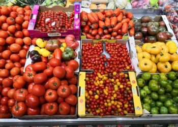 Cesta básica capixaba ultrapassa R$ 790,00; tomate chega a R$ 9,00 o quilo