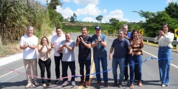 Governador Ricardo Ferraço e prefeito Lubiana Barrigueira entregam pavimentação da ES-137 e requalificação do Parque de Exposições em Nova Venécia