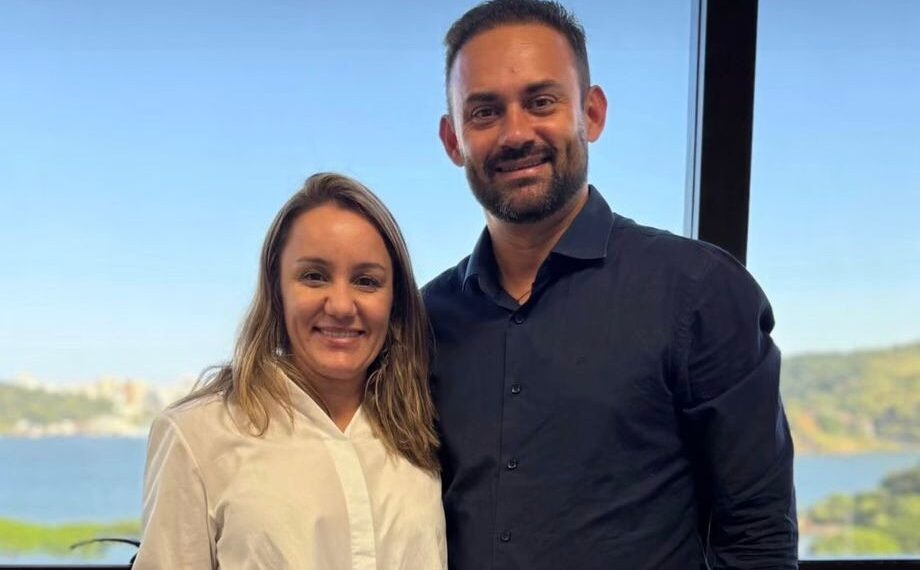 Prefeito de Pinheiros, Edilson Monteiro, se reúne com Emanuela Pedroso para fortalecer articulação política no Norte do ES