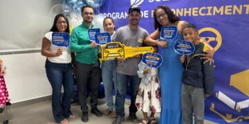 Motorista de São Mateus é eleito o melhor do ES pela Suzano e ganha carro elétrico zero quilômetro