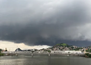 Inmet emite alerta amarelo para tempestade em 29 municípios do Sul do ES nesta terça (19)