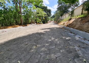 Prefeitura e Governo do Estado calçam Rua Miguel Salvador, no bairro Municipal I, em Nova Venécia