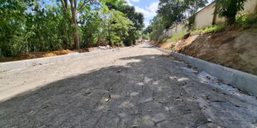 Prefeitura e Governo do Estado calçam Rua Miguel Salvador, no bairro Municipal I, em Nova Venécia