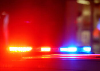 Acidente com van da Saúde, carro e moto na BR-101 em Linhares deixa um morto e 18 feridos
