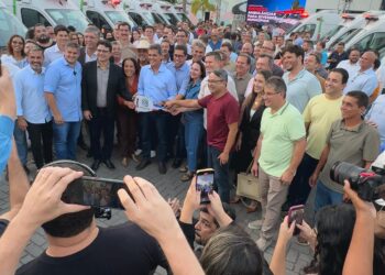 Tiago Rocha agradece governador Ricardo Ferraço por entrega de nova ambulância para São Gabriel da Palha