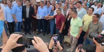 Tiago Rocha agradece governador Ricardo Ferraço por entrega de nova ambulância para São Gabriel da Palha