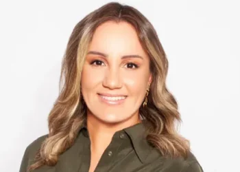 Emanuela Pedroso segue firme em pré-candidatura a deputada federal com diálogo de Norte a Sul do ES