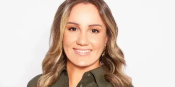 Emanuela Pedroso segue firme em pré-candidatura a deputada federal com diálogo de Norte a Sul do ES