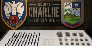 Mulher é detida com maconha, cocaína e crack durante ação da Polícia Militar em Jaguaré