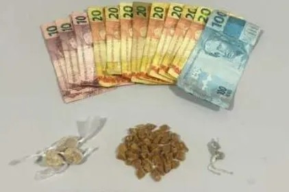 Três suspeitos são detidos após apreensão de pedras de crack no Bairro de Fátima, em São Mateus