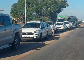 BR-101 em Linhares é totalmente interditada por manifestantes na manhã desta segunda (22)